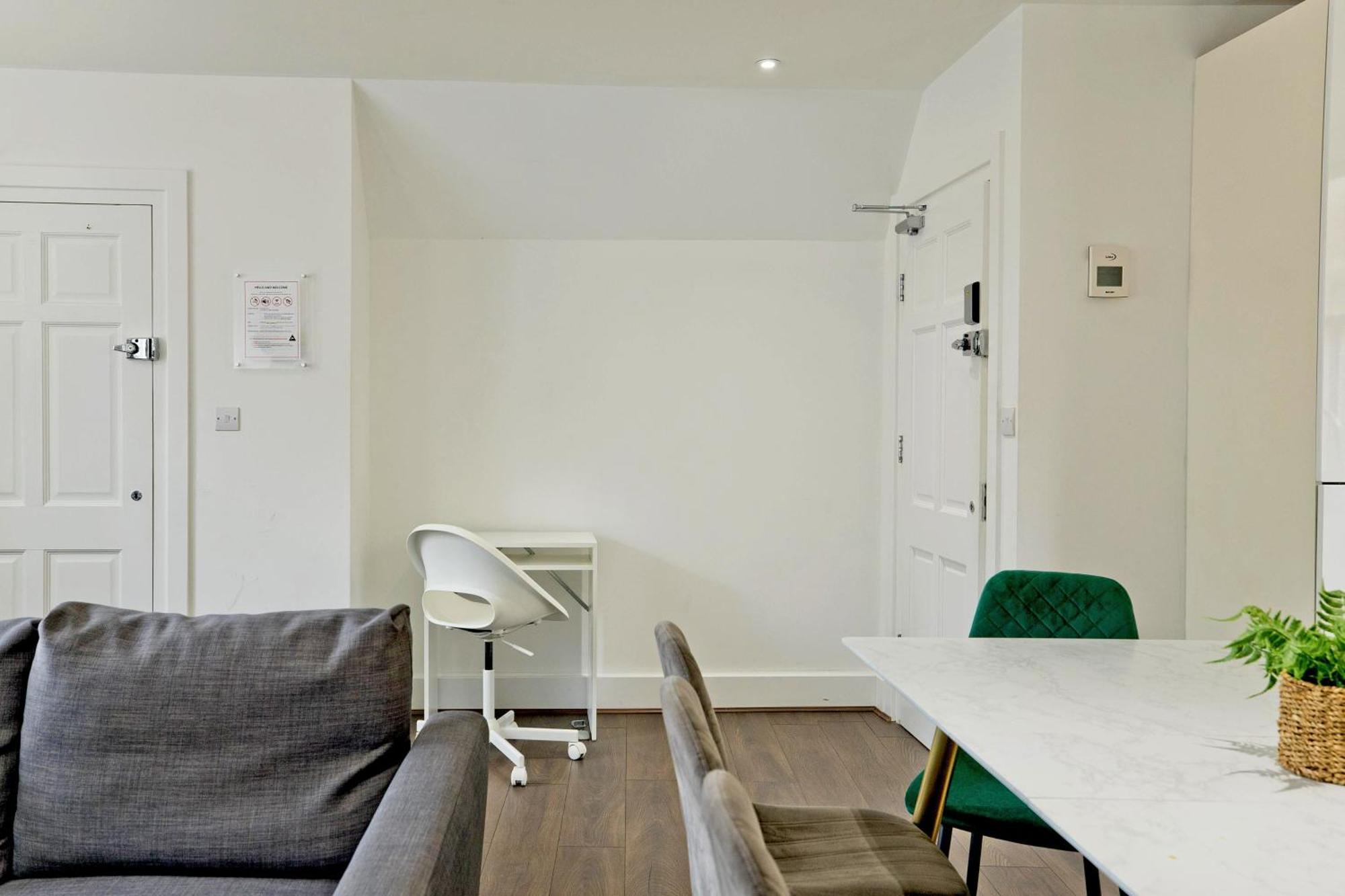 Imperial Liverpool Street Apartments London Bagian luar foto