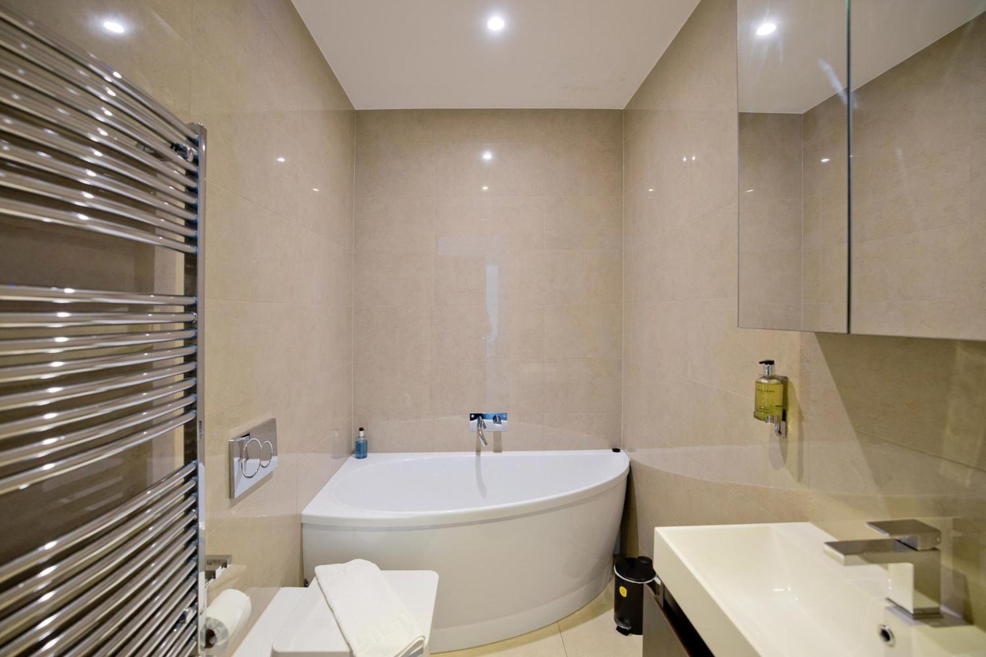 Imperial Liverpool Street Apartments London Bagian luar foto