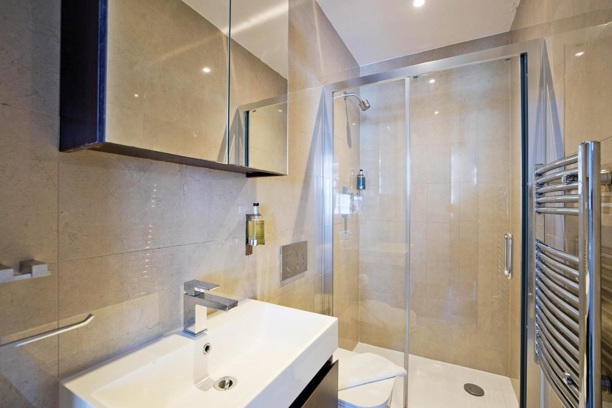 Imperial Liverpool Street Apartments London Bagian luar foto